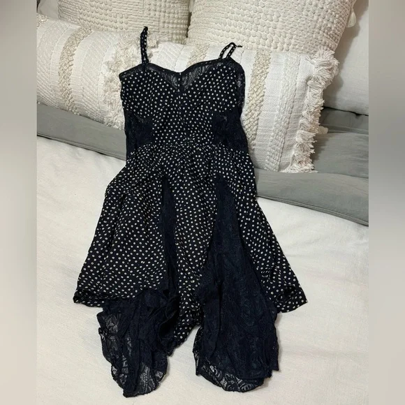 Catch Me | Navy Blue and White Flower Polka Dotted Summer Dress | Medium - Picture 11 of 11